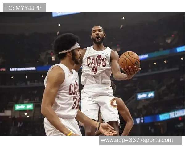 骑士双塔轻松发威小莫布里与阿伦双双收获两双数据