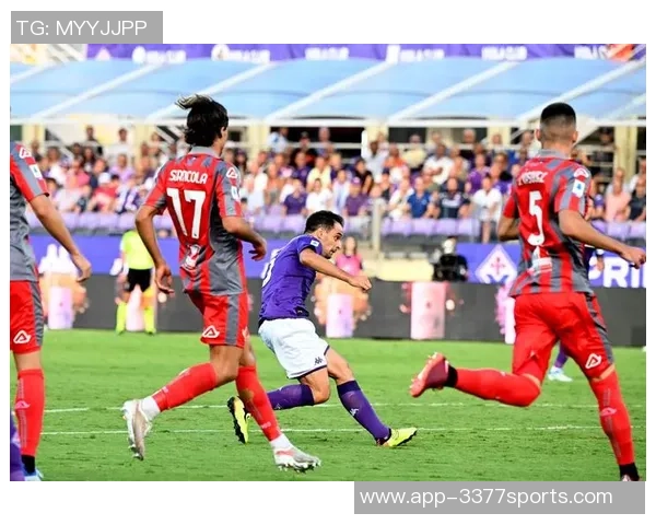 韦斯利精彩挑射助力罗马客场3-1战胜克雷莫内塞荣膺最佳球员